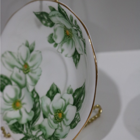 Queen Anne “Magnolia” Teacup & Saucer Bone China England Collectible - Picture 4 of 16